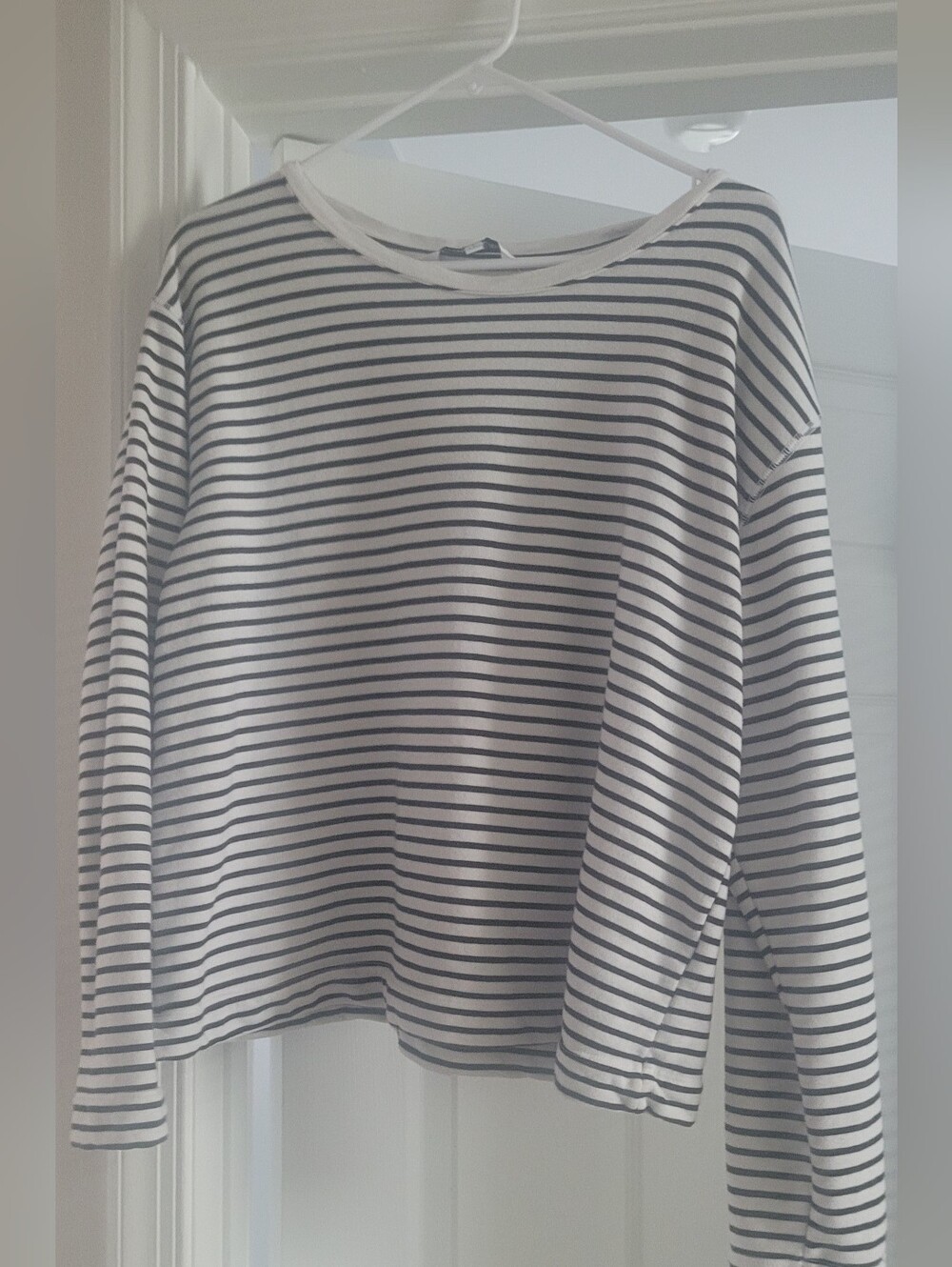 Elizabeth and James Striped Cotton Top Size Large Preowned.